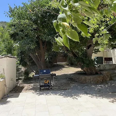 Oda ve Kahvaltı La Naronne 3*