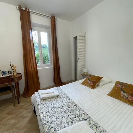 Oda ve Kahvaltı La Naronne Bandol